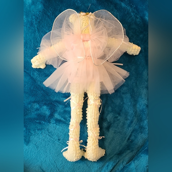 15" Ganz Green Plush Frog Doll - Picture 2 of 10